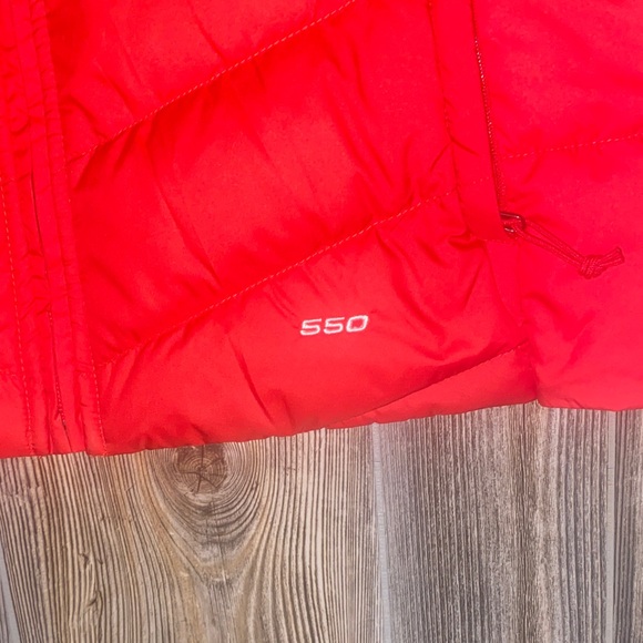 The North Face Women's Medium Red Down Quilted Vest 550 - Picture 3 of 7